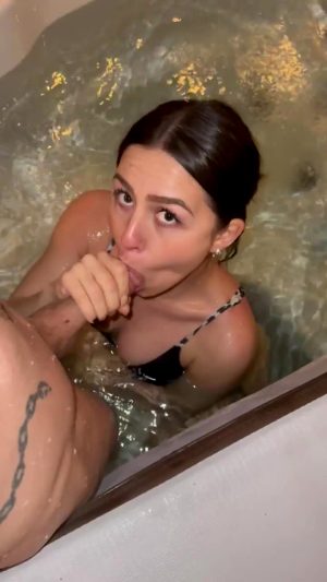 Giving Head In A Hot Tub
