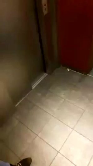 Quick Elevator Blowjob