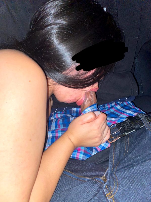 my-lovely-wife-23f-sucking-in-the-backseat-of-the-car-f09f94a5_001