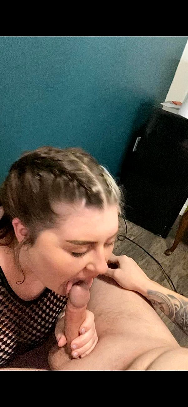 this-is-the-best-part-of-my-day-sucking-cock_001